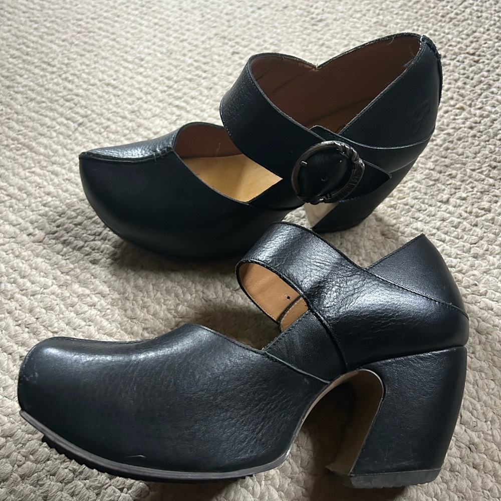 John fleuvog size 9 Mary Jane’s